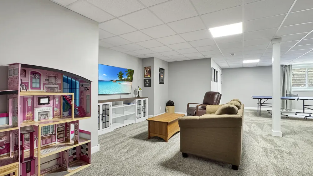 618 White Pine Drive Cadillac, MI 49601
