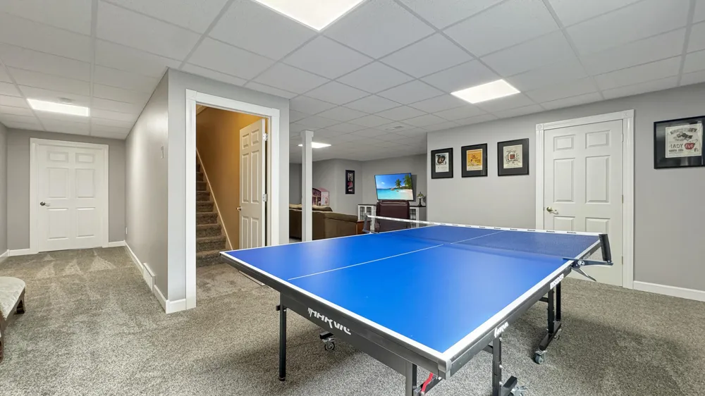 618 White Pine Drive Cadillac, MI 49601