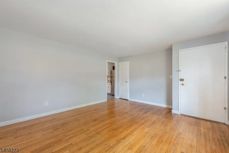 445 Morris #13D Unit 13D Springfield, NJ 07081