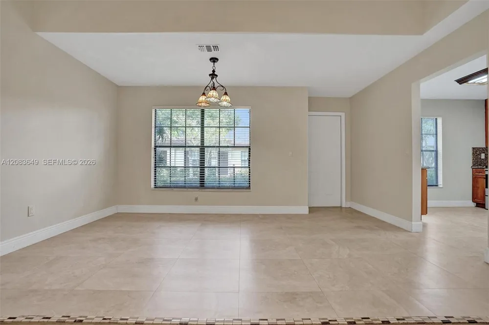 7532 Nova Dr #19 Davie, FL 33317