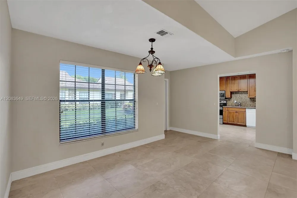 7532 Nova Dr #19 Davie, FL 33317