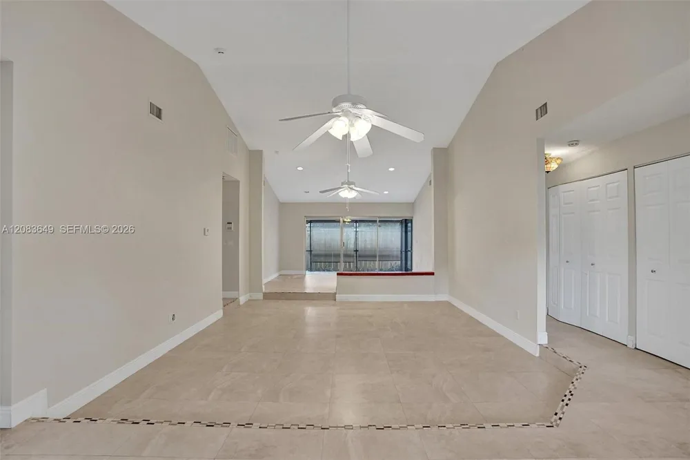 7532 Nova Dr #19 Davie, FL 33317