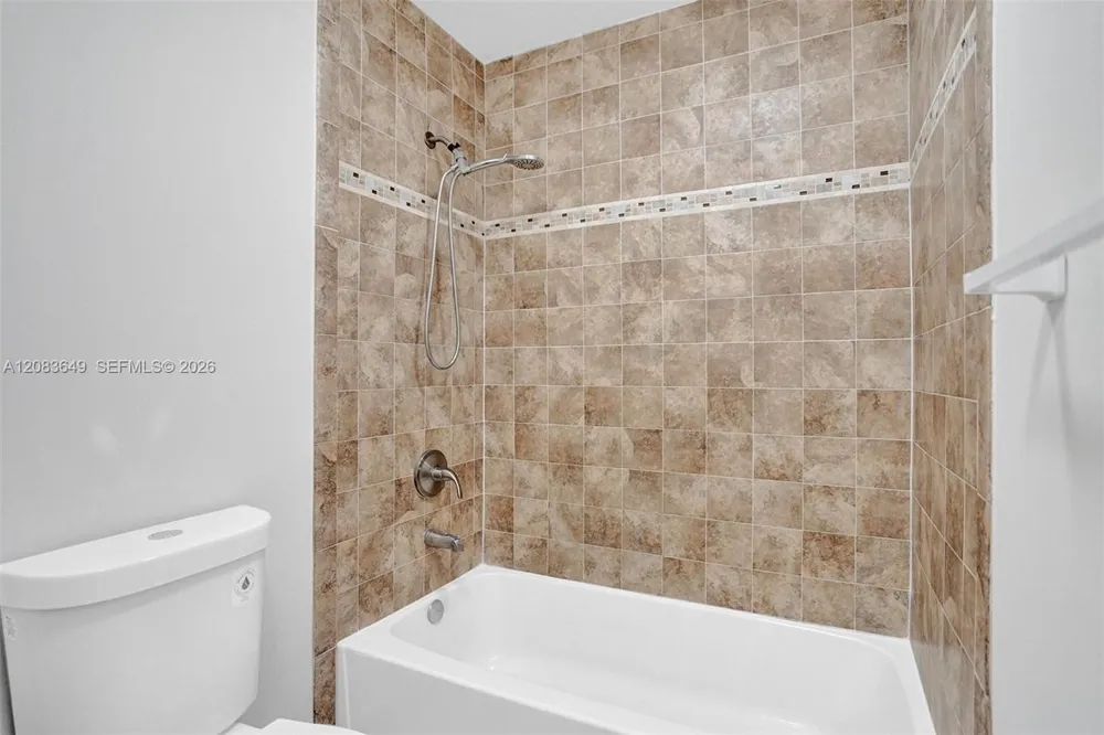7532 Nova Dr #19 Davie, FL 33317