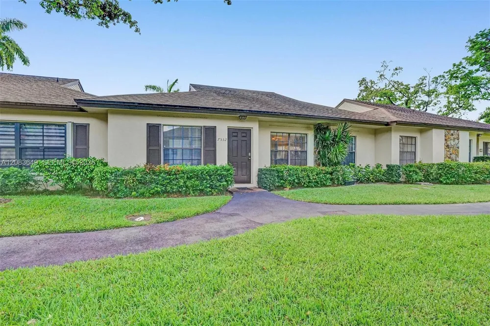 7532 Nova Dr #19 Davie, FL 33317
