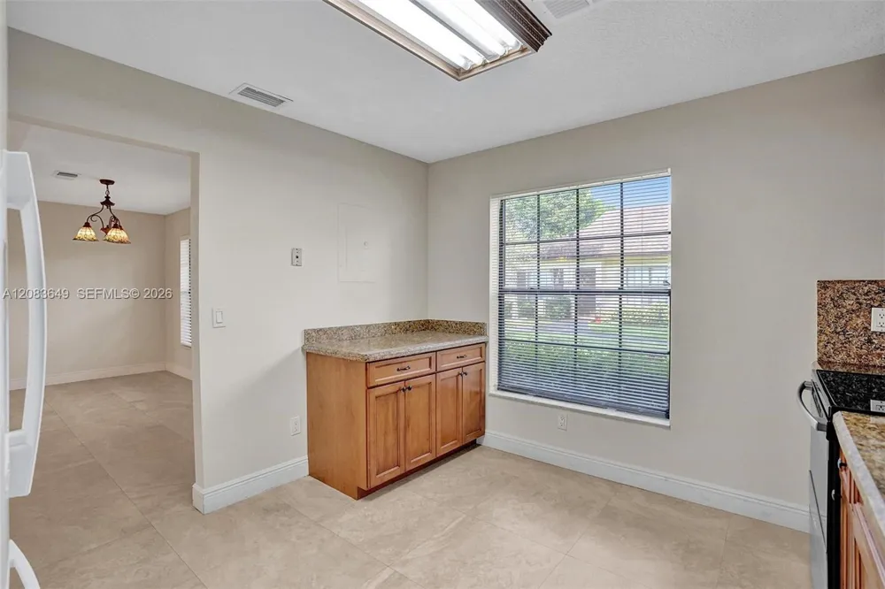7532 Nova Dr #19 Davie, FL 33317