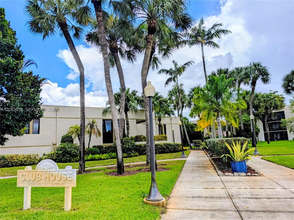 8075 SW 107th Ave #123 Miami, FL 33173