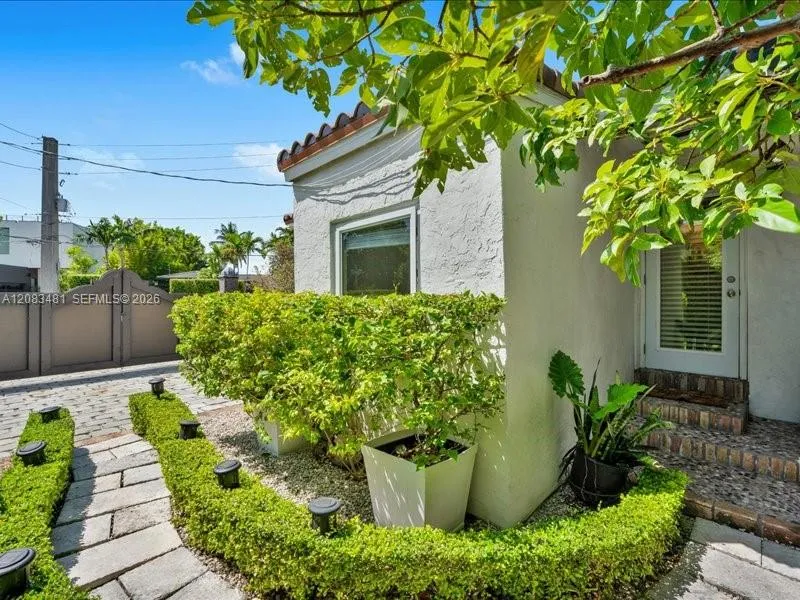 1150 Biscayne Point Rd Miami Beach, FL 33141