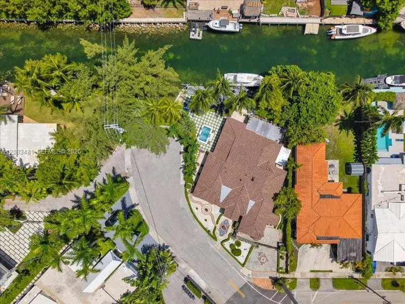 1150 Biscayne Point Rd Miami Beach, FL 33141