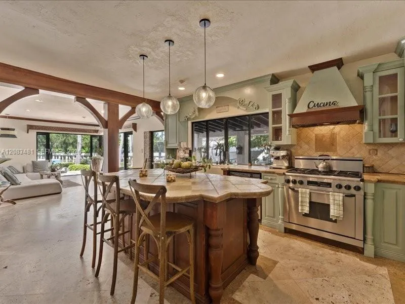 1150 Biscayne Point Rd Miami Beach, FL 33141