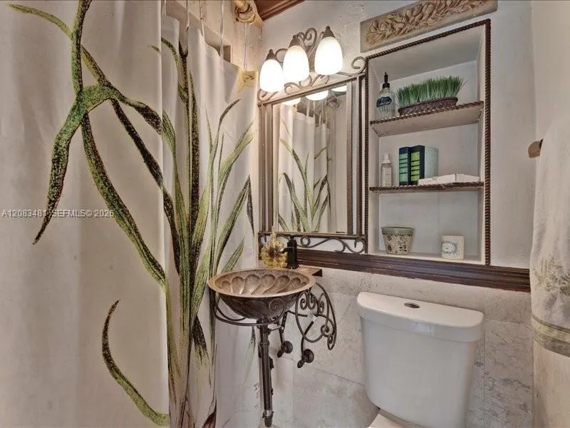 1150 Biscayne Point Rd Miami Beach, FL 33141