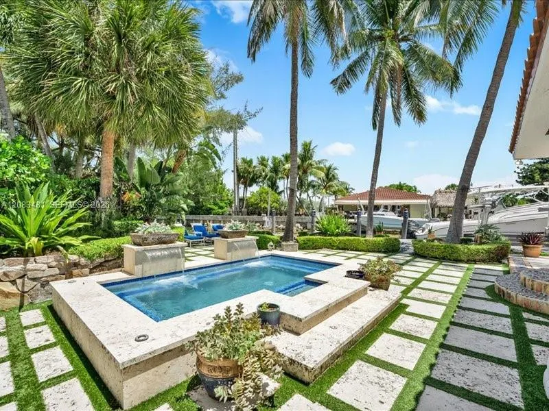 1150 Biscayne Point Rd Miami Beach, FL 33141
