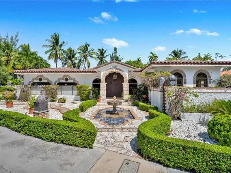 1150 Biscayne Point Rd Miami Beach, FL 33141