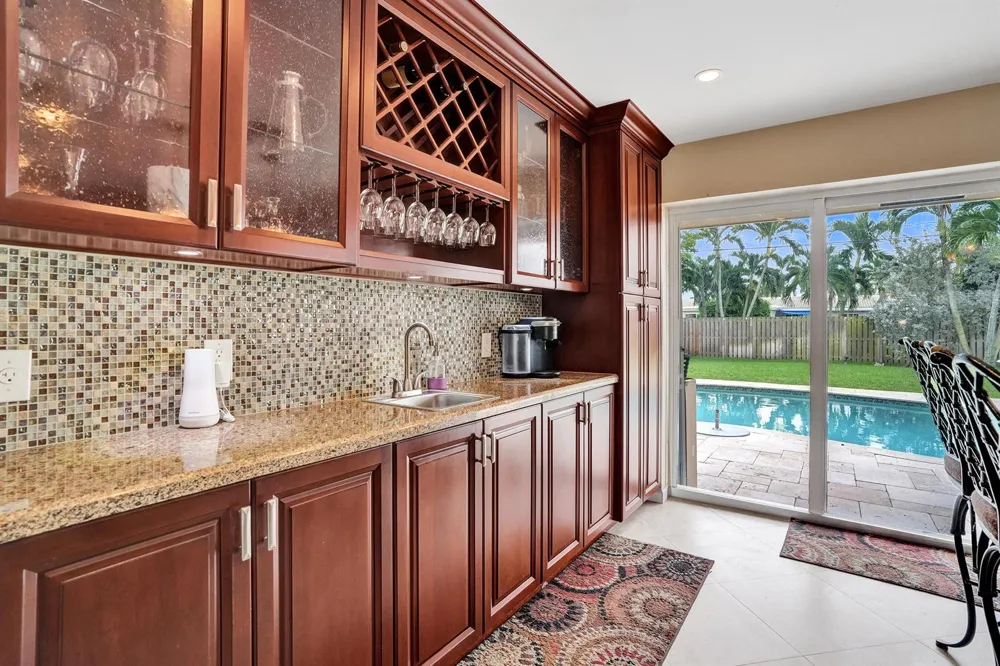 80 SE 10TH STREET Pompano Beach, FL 33060