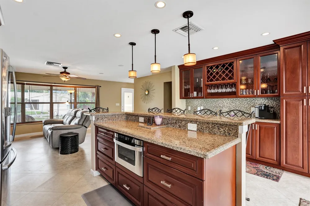 80 SE 10TH STREET Pompano Beach, FL 33060