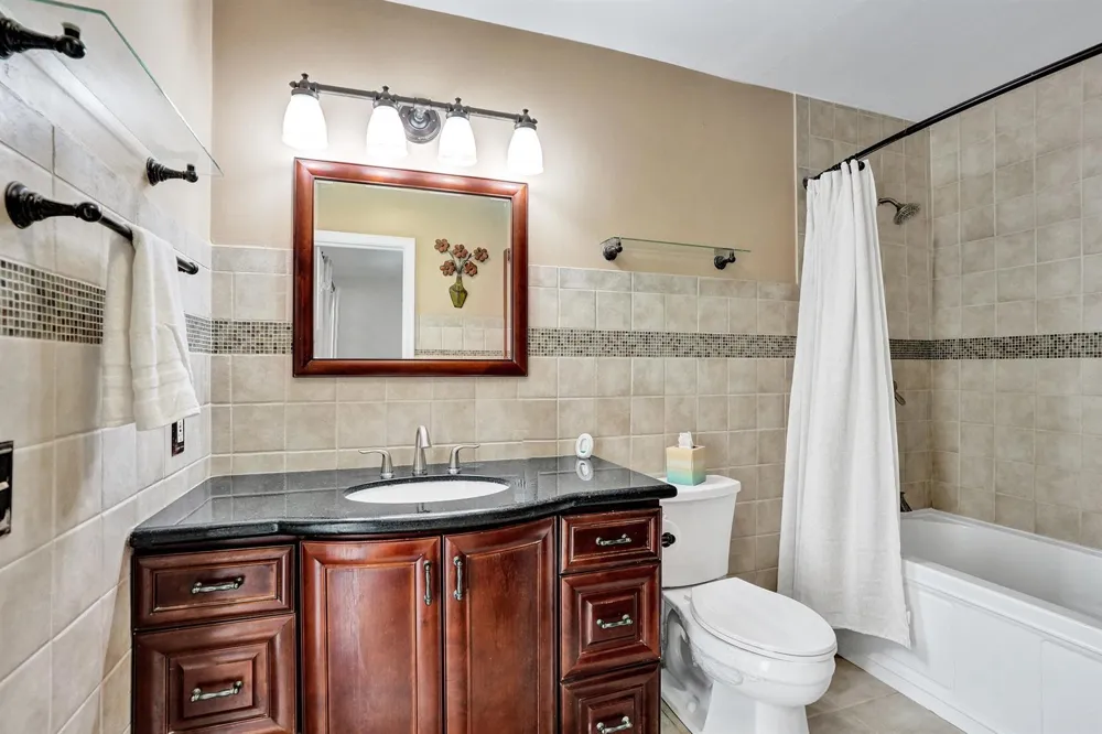 80 SE 10TH STREET Pompano Beach, FL 33060