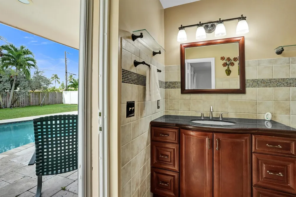 80 SE 10TH STREET Pompano Beach, FL 33060