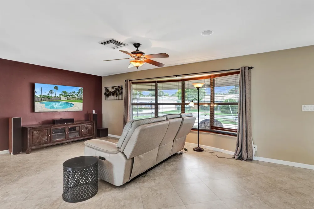80 SE 10TH STREET Pompano Beach, FL 33060