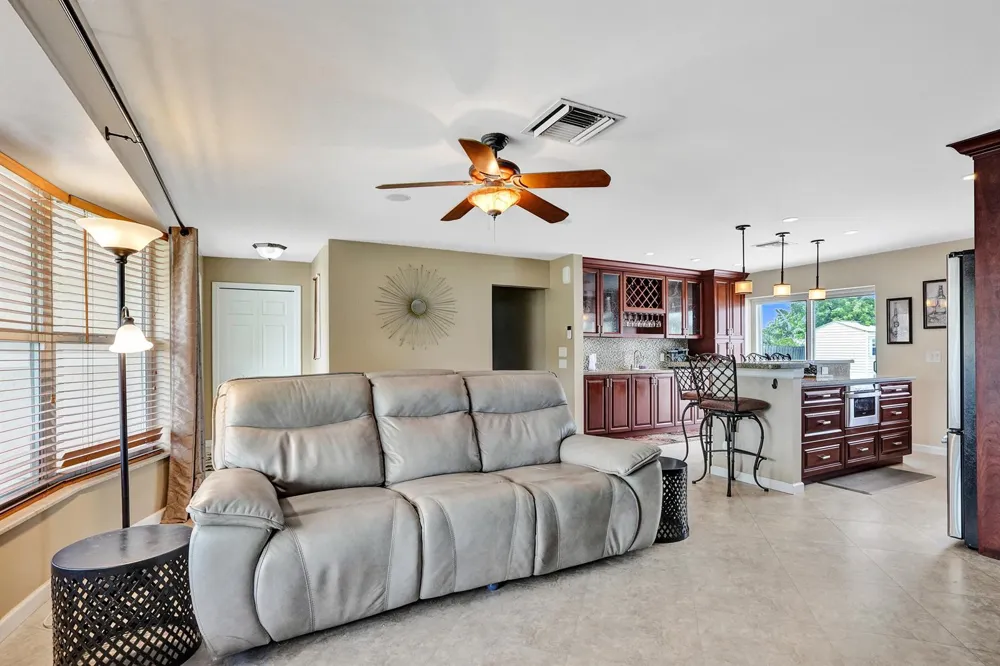 80 SE 10TH STREET Pompano Beach, FL 33060