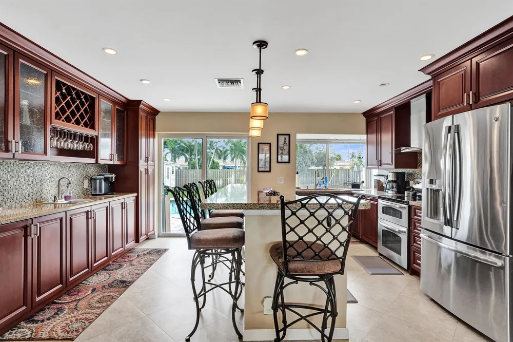 80 SE 10TH STREET Pompano Beach, FL 33060