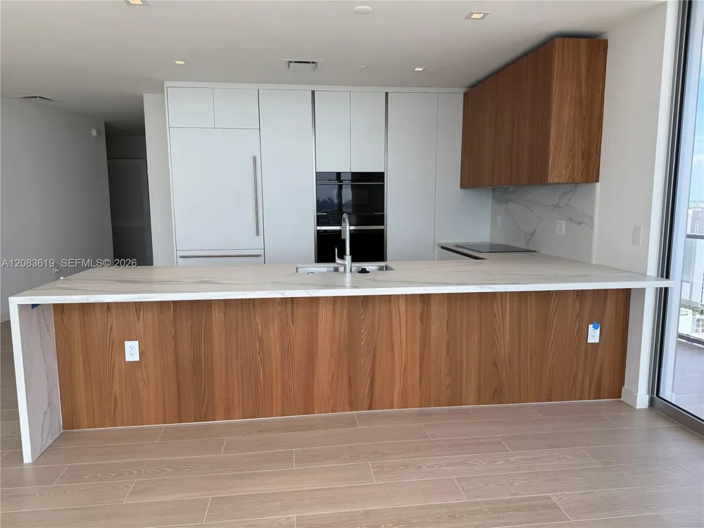1400 Biscayne Blvd #3506 Miami, FL 33132