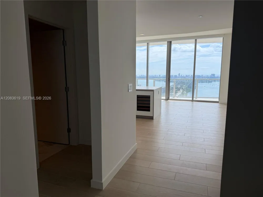 1400 Biscayne Blvd #3506 Miami, FL 33132