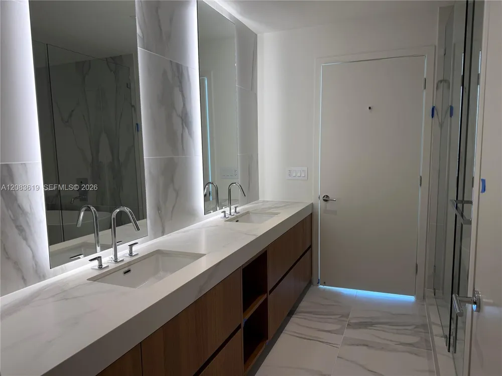 1400 Biscayne Blvd #3506 Miami, FL 33132