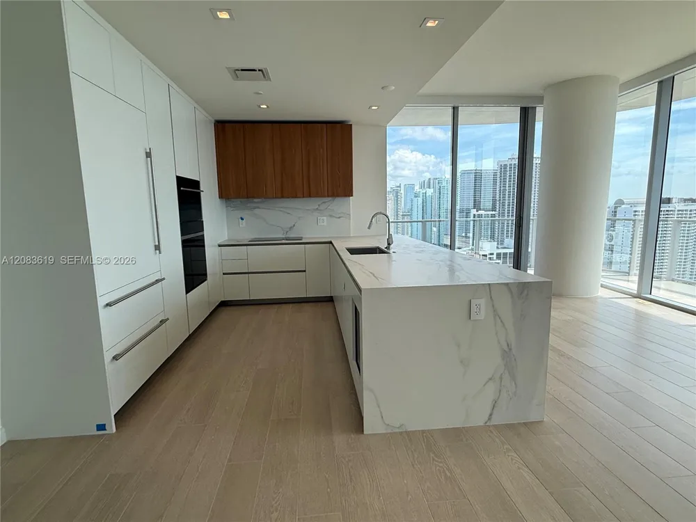 1400 Biscayne Blvd #3506 Miami, FL 33132