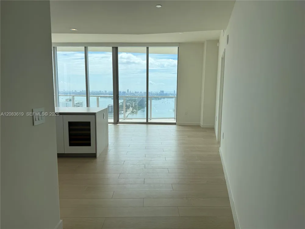 1400 Biscayne Blvd #3506 Miami, FL 33132