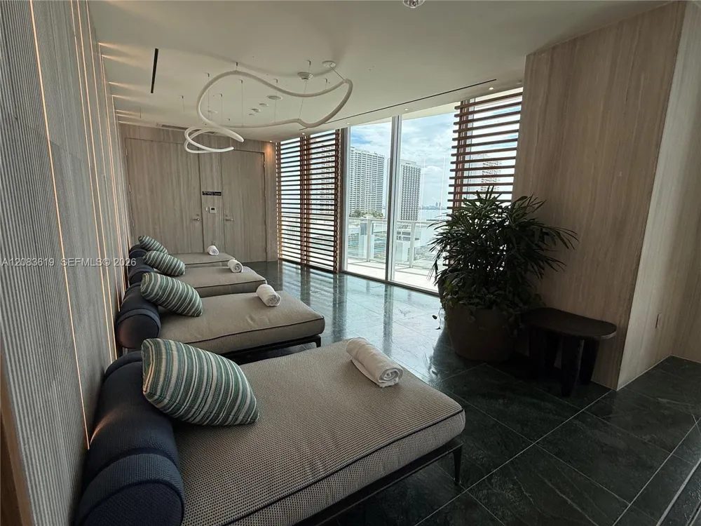 1400 Biscayne Blvd #3506 Miami, FL 33132