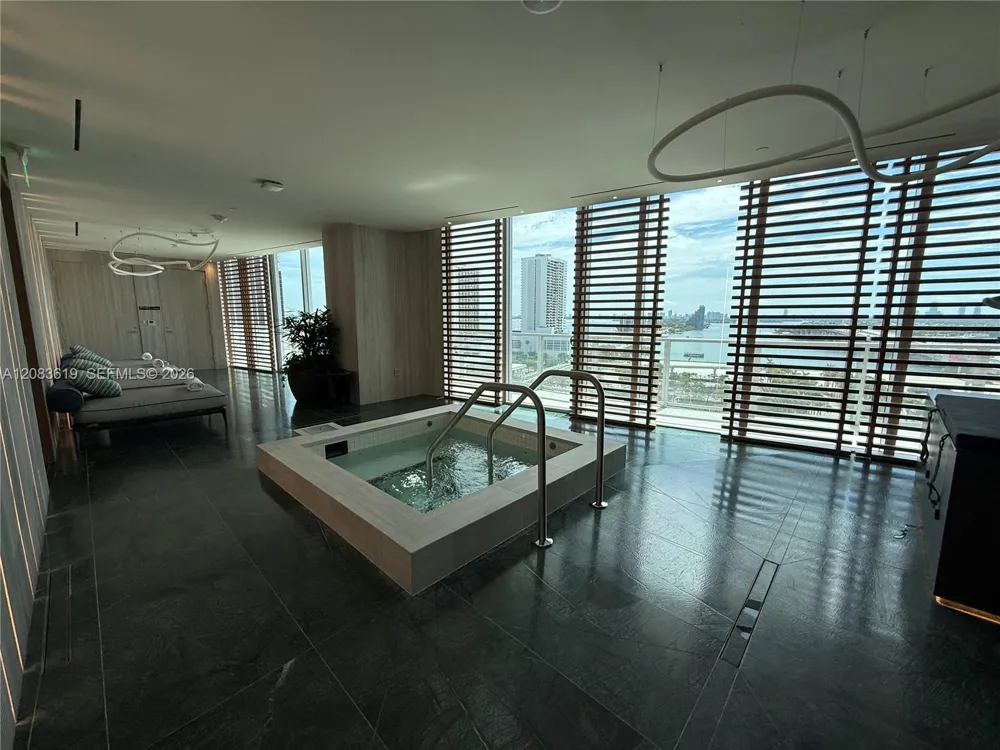 1400 Biscayne Blvd #3506 Miami, FL 33132
