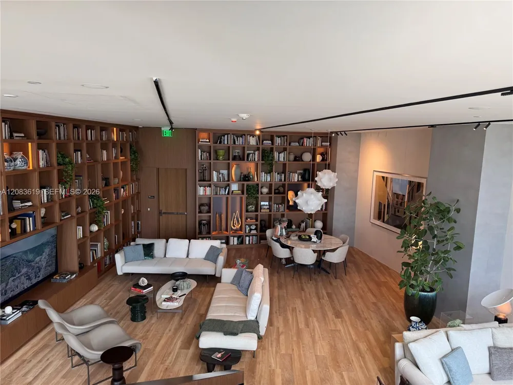 1400 Biscayne Blvd #3506 Miami, FL 33132