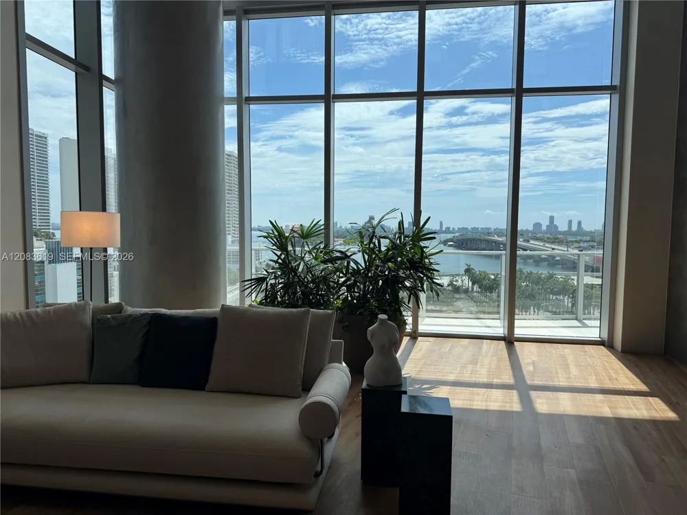 1400 Biscayne Blvd #3506 Miami, FL 33132