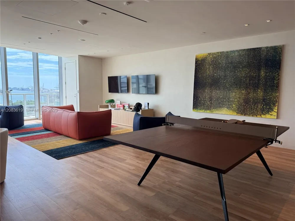 1400 Biscayne Blvd #3506 Miami, FL 33132