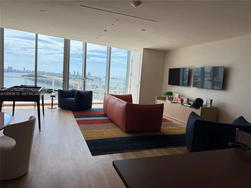 1400 Biscayne Blvd #3506 Miami, FL 33132