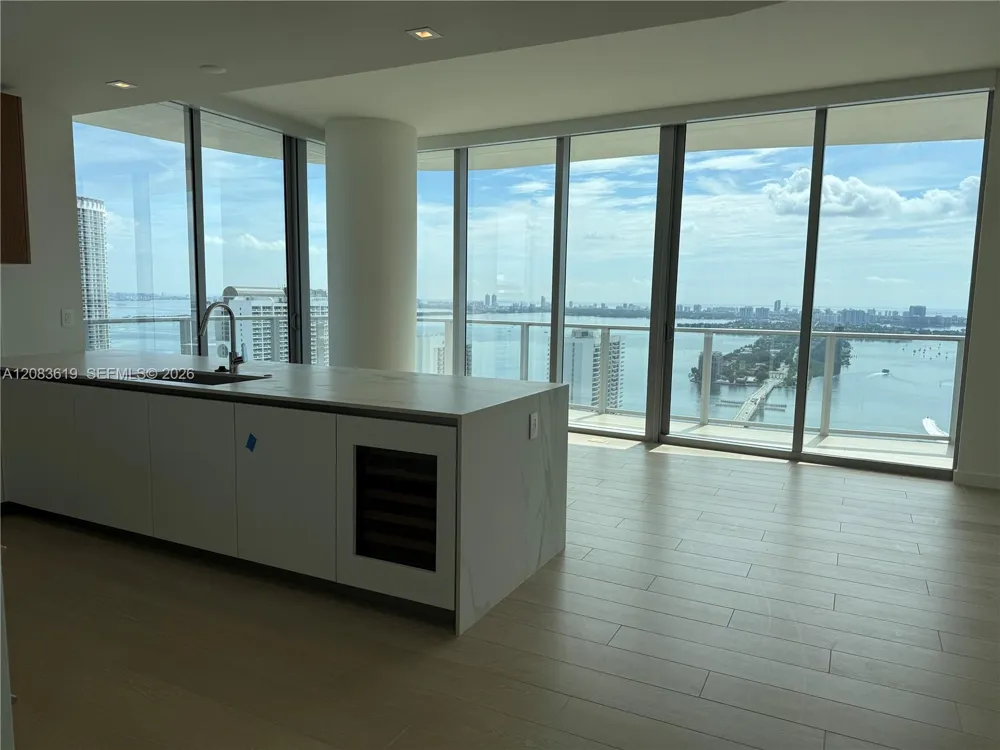 1400 Biscayne Blvd #3506 Miami, FL 33132
