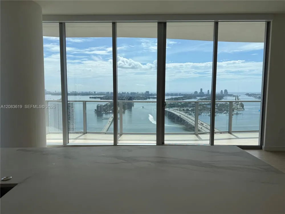 1400 Biscayne Blvd #3506 Miami, FL 33132