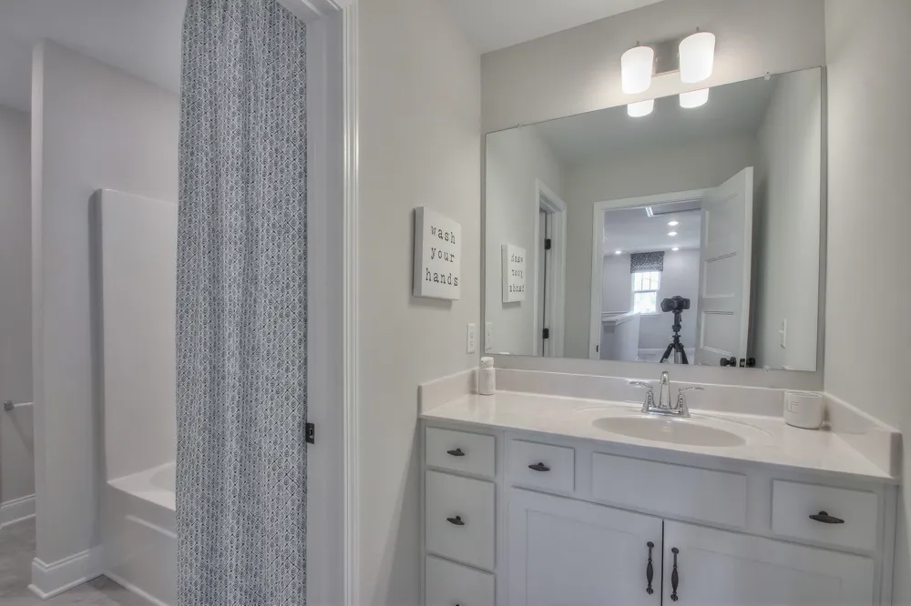 2009 Bennett Creek Dr Columbia, TN 38401