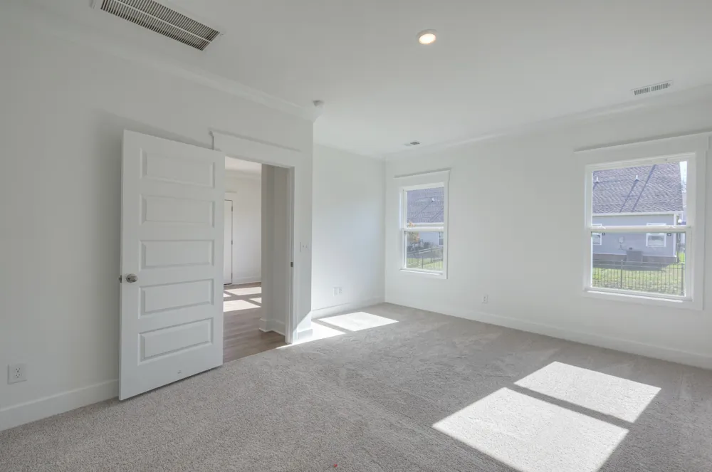 2011 Bennett Creek Dr Columbia, TN 38401