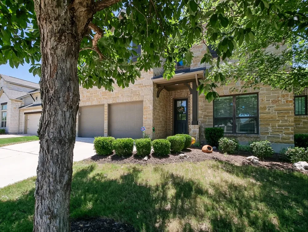 408 Daniel Crossing Liberty Hill, TX 78642
