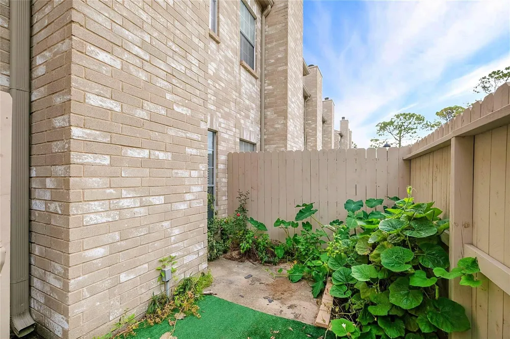 3042 Holly Hall Street #3042 Houston, TX 77054