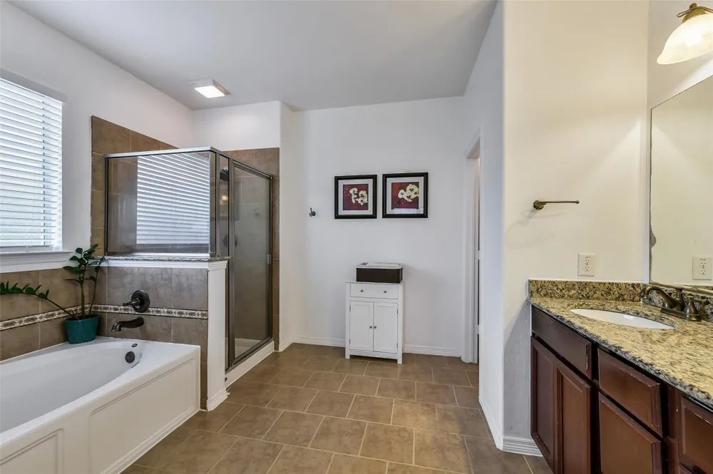 13204 Southern Way Lane Pearland, TX 77584