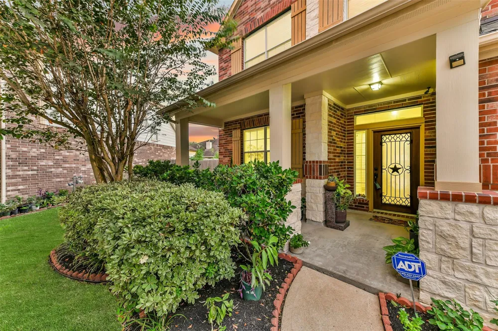 13204 Southern Way Lane Pearland, TX 77584