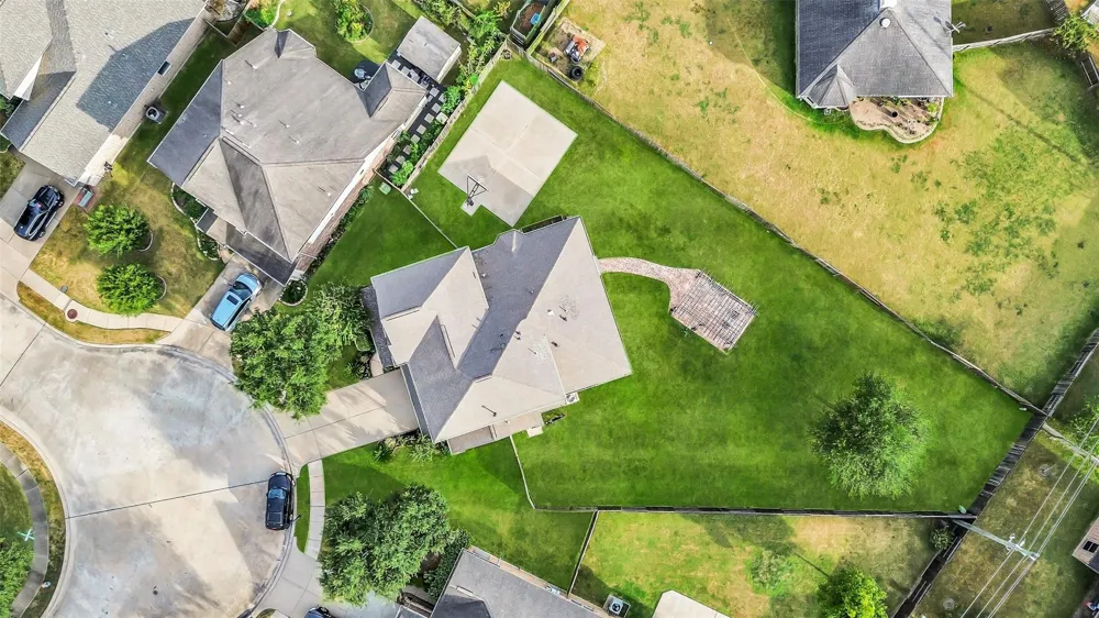 13204 Southern Way Lane Pearland, TX 77584