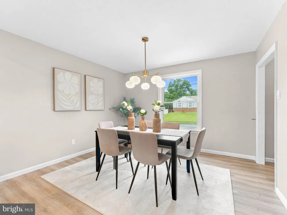 106 LAKESIDE DRIVE Glassboro, NJ 08028