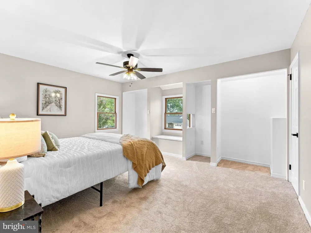 106 LAKESIDE DRIVE Glassboro, NJ 08028