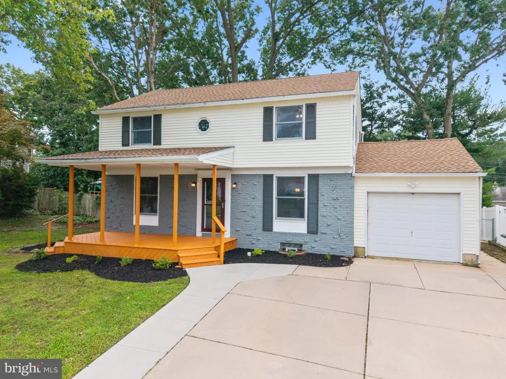 106 LAKESIDE DRIVE Glassboro, NJ 08028