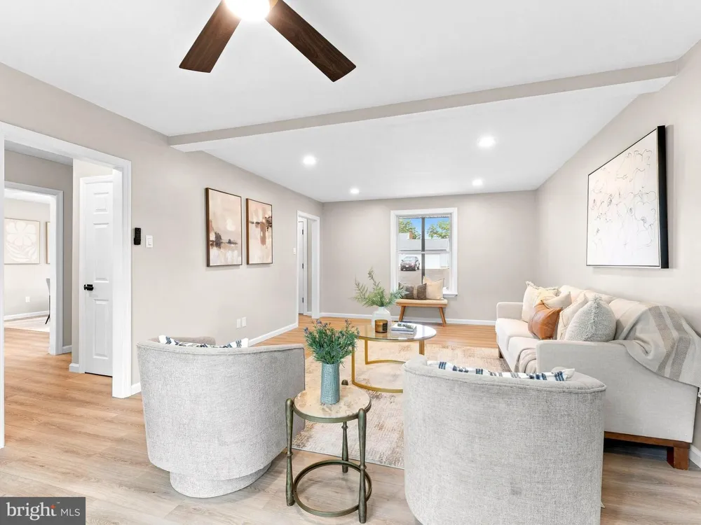 106 LAKESIDE DRIVE Glassboro, NJ 08028