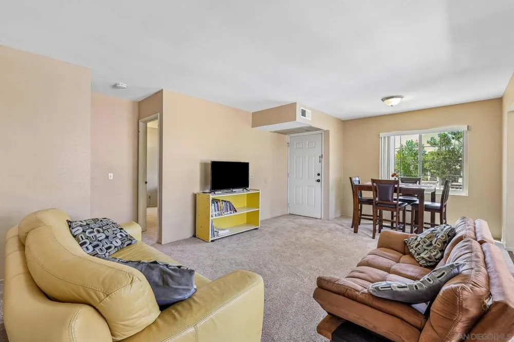 8512 Summerdale #34 San Diego, CA 92126