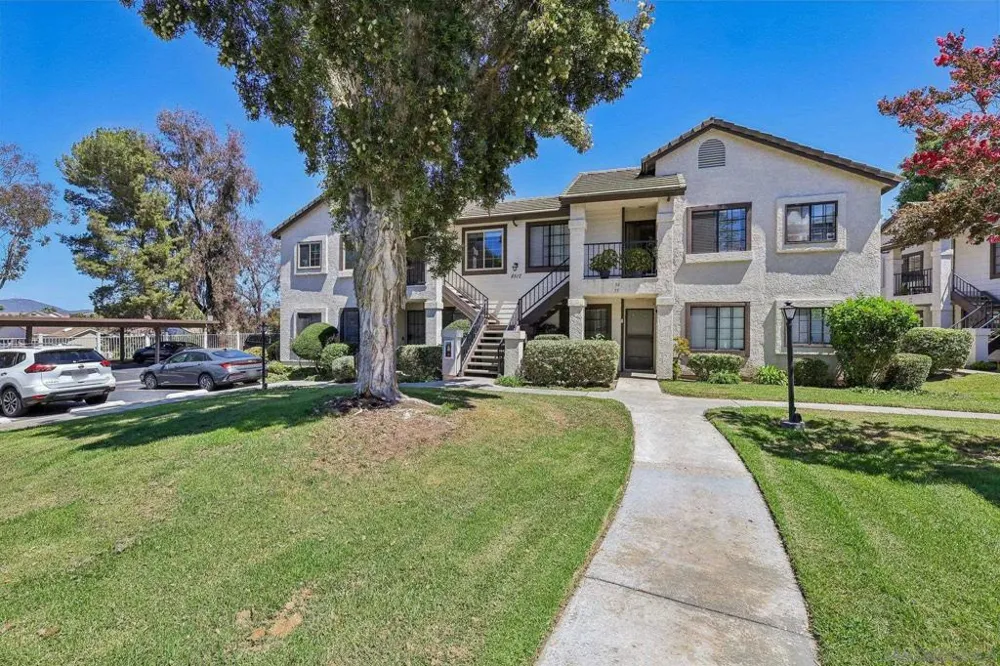 8512 Summerdale #34 San Diego, CA 92126