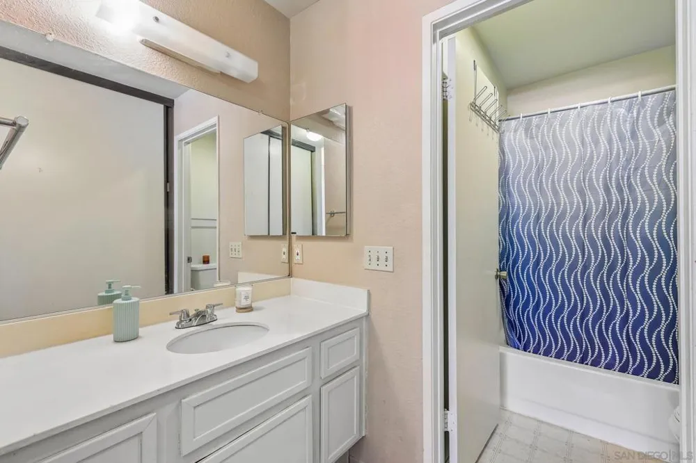 8512 Summerdale #34 San Diego, CA 92126